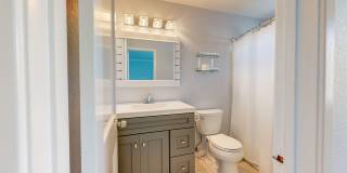 Serene 2 Bedroom 2 Bath Townhome in Windsor, CA with Carport Included! Gallery 27