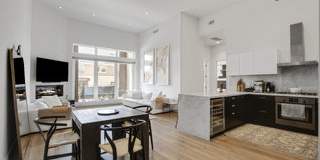 118 South Kenwood Street Gallery 3