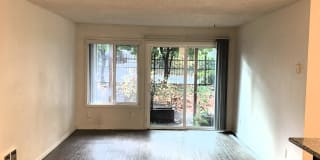 2301 SE Courtney Ave #10 Gallery 1