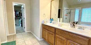 Spacious 4BR House in Pflugerville Gallery 15