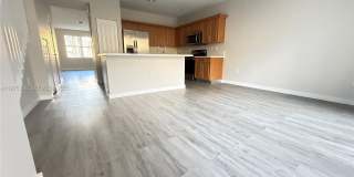 978 NE 42nd Pl Gallery 9