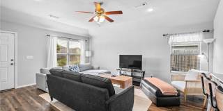 927 E Swift Drive Gallery 8