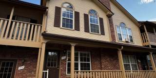 Sunny 2 Bedroom Townhome Gallery 1