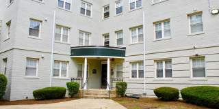 912 BARNABY Street SE Gallery 2