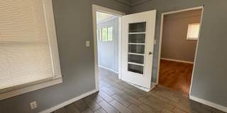 South Fountain Square 2 Bed 1.5 Bath Gallery 7
