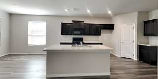 Spacious 4 Bedroom 2 Bath Home in Piedmont Schools Gallery 5