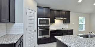 4 BR / 2 BA - 1832 SF One-Story Home - LAGO VISTA! Gallery 12