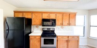 Available NOW!!!! Gorgeous 2 story, 3 bedroom, 2.5 bath, 2 car garage home with garage door opener and laundry room is perfect for you! Conveniently located near Fort Hood, schools, parks and shopping. Kitchen is upgraded with flat top stove, black applia Gallery 14