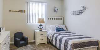 Lake Forest Apartments Gallery 22