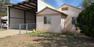 1607 W Walnut Gallery 1
