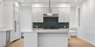 LUXURY LIVING 5 Bed 5 Bath New Home Located In Boulder- Available now! Gallery 9