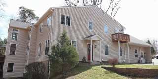 118 QUAINT ACRES Drive Gallery 1