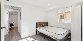 MH 1252 W 37th St Gallery 21