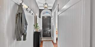 403 N QUEEN Street Gallery 4