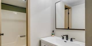 2 bedroom 1 Bathroom Condo- Gallery 15
