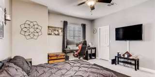 AWESOME 3 BEDROOM RENTAL DUAL LIVING SPACES LOCATED IN THE SW!!!! Gallery 11