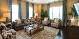 Gateway Crossing Gallery 21