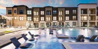 Vero McKinney Gallery 12