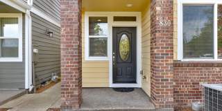 Spacious Living in a Modern Townhome Gallery 3