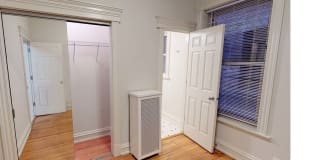 5706-10 S. Blackstone Ave Gallery 45