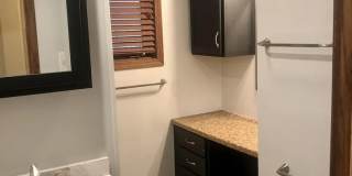 Great location in the heart of Bloomington! 5 Bedrooms Great location in the heart of Bloomington! 5 Bedrooms Gallery 3