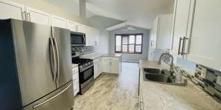 6906 Townsend Boulevard Gallery 6