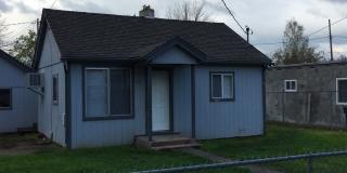 3BD 2BTH - FENCED YARD & WASHER DRYER HOOKUP - Grants Pass Gallery 1