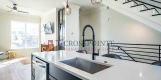 Luxury 3 bedroom, 3.5 Bath, 2 Car Garage Townhome- Fully Furnished! Gallery 7