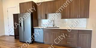 2 bed / 1 bath Condo Living North End of Town - Newly Remodeled! Gallery 1