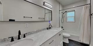 3801 1/2 W Palmira Ave Gallery 11