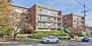 Walk to all that Downtown Queen Anne Offers! Gallery 1
