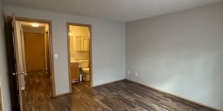 Single Level House - Move-in Ready Early July Gallery 15