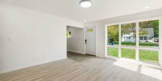 Everything on one level - 4 bedroom, 2 bath home! Gallery 5