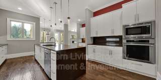 2011 Sharon Ave Gallery 13