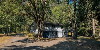 Peaceful Country Living on Over 3 Acres in South Eugene! Gallery 1