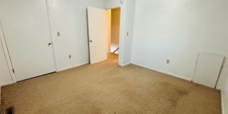 2 Bedroom, 1.5 Bath Townhouse Gallery 12