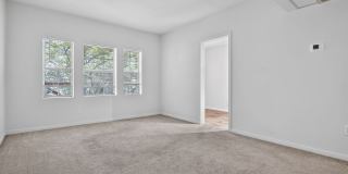 Simply Beautiful, Spacious 2 Bd/1Bth Condo on 50 acres of parklike setting w/ winding paths! Gallery 7