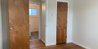 C2402 - Maple Court Apartments Gallery 36