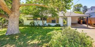 Three bedroom house with large gardens & living space | Available Now Gallery 1