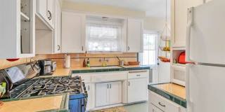 Charming Cottage in College East - Available Beginning of July 2026 Gallery 26