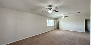 Viewable Now!  Small Pets Accepted! Gallery 23