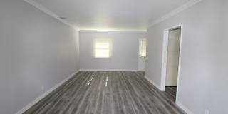 Quaint Home in Desirable Midtown Neighborhood! Gallery 7