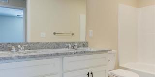 203 Dixon Circle Gallery 25