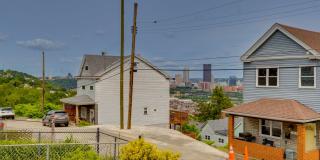 Available JUNE 2026 - 1 Bed w/ off street parking, beautiful view Gallery 22