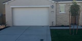 Newer Solar Home Walking Distance to Campus Oaks Shopping Center Gallery 1