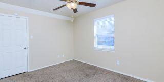 South Oaks Gallery 12
