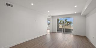 6600 Van Nuys Blvd Gallery 17