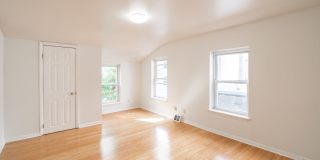 Four Bed Bella Vista Townhome Gallery 22