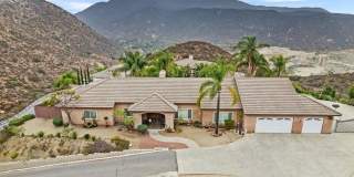Stunning 4BR/3BA Pool Home in Singing Hills View Estate | Rancho San Diego Gallery 1