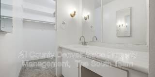 2835 S Monaco Street Pkwy Gallery 3